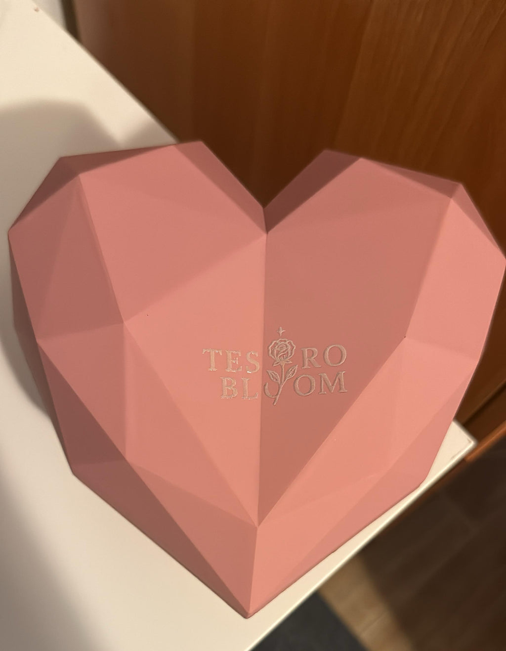 tesoro bloom heart shaped vase
